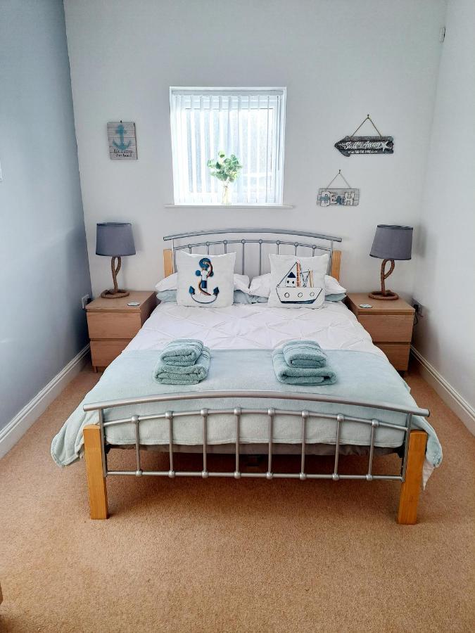 Coastal Apartment With Beach On Your Doorstep! Llanelli Exterior photo